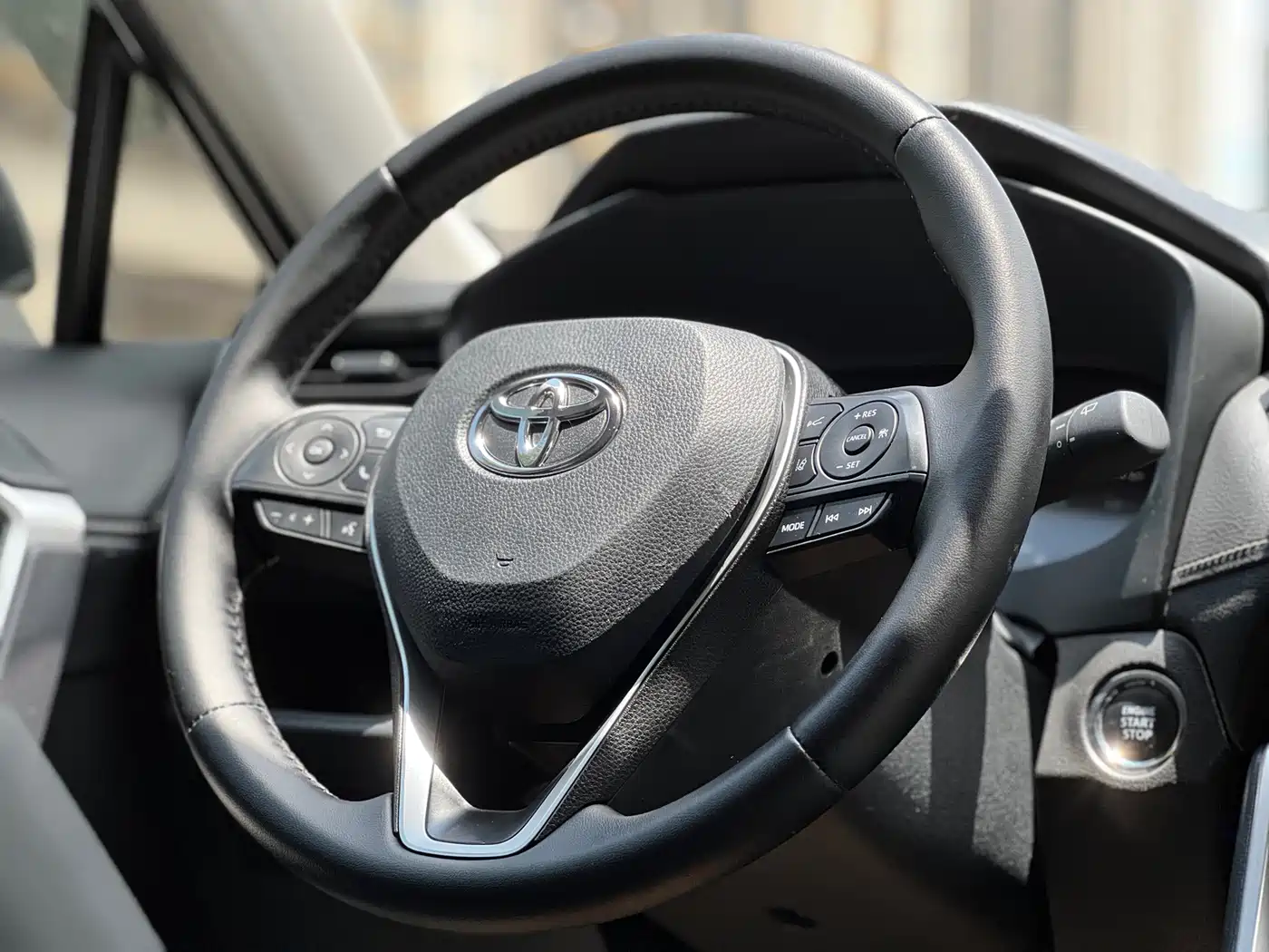 Toyota Wildlander 2023 2.0L CVT FWD Luxury PLUS фото 17