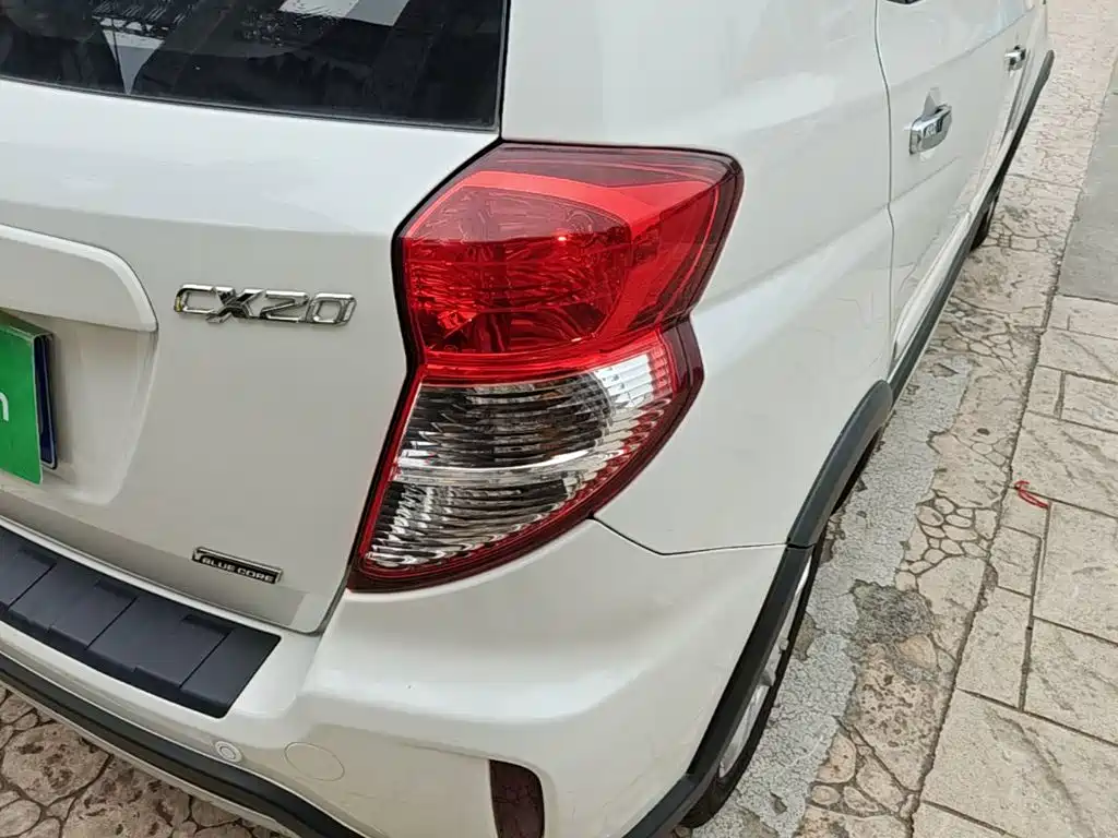 Changan CX20 2015 2014 1.4L Manual Sunroof Navigation Edition China V