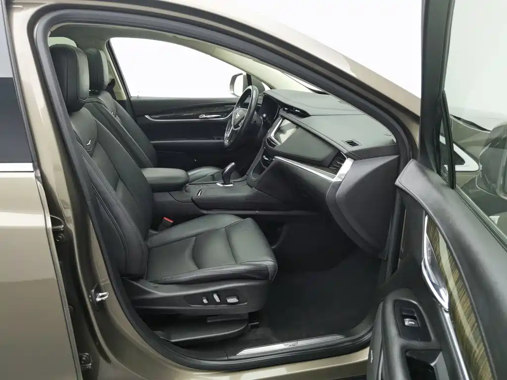 Cadillac XT5 2016 2016 28T AWD Luxury Model