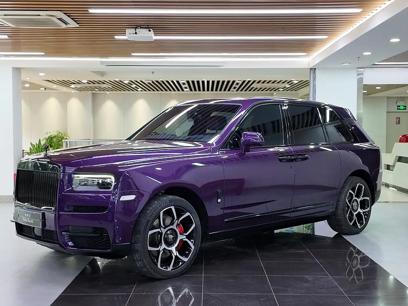 Rolls-Royce Cullinan 2024 4-Seater