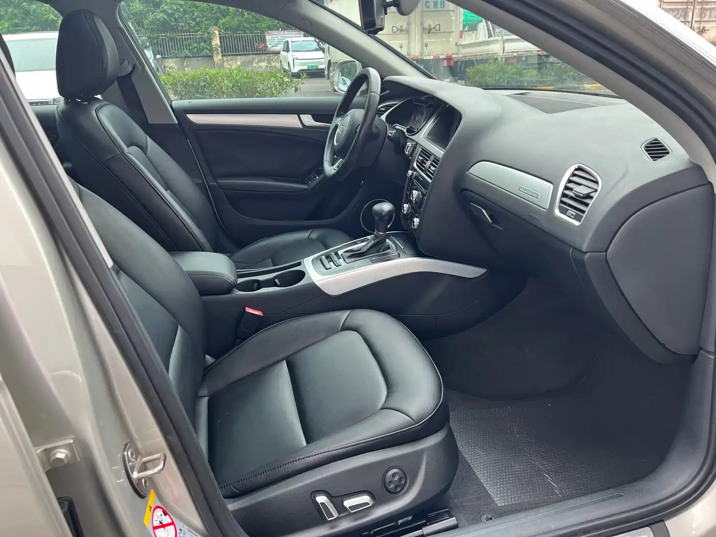 Фото 10 - Audi A4L