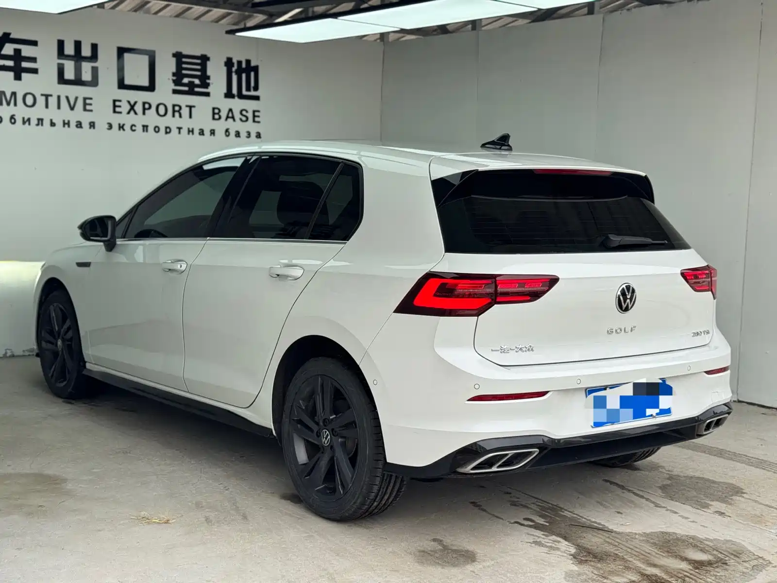 Фото 4 - Volkswagen Golf