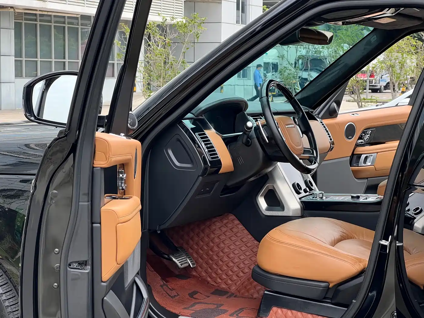 Land Rover Range Rover 2022 3.0 L6 400PS Prestige Genesis Extended Edition фото 10