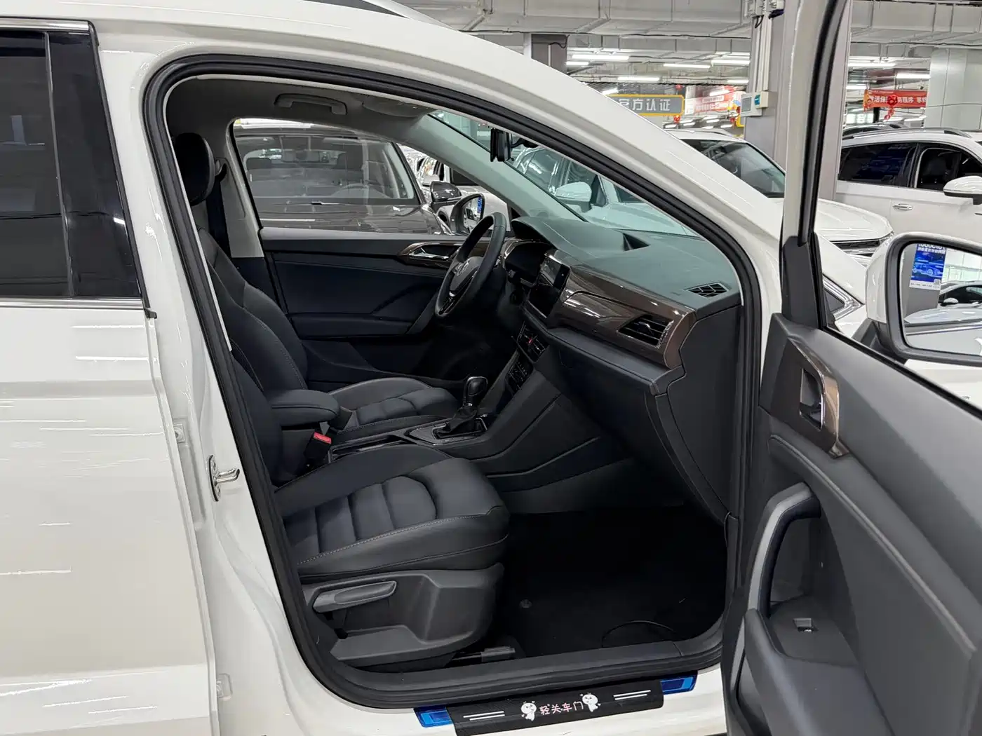 Volkswagen Tharu, миниатюра 13