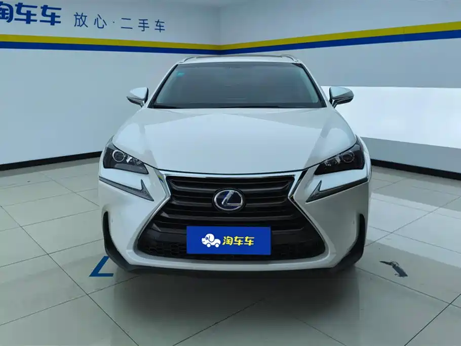 Lexus NX 2015 300h FWD Luxury фото 2