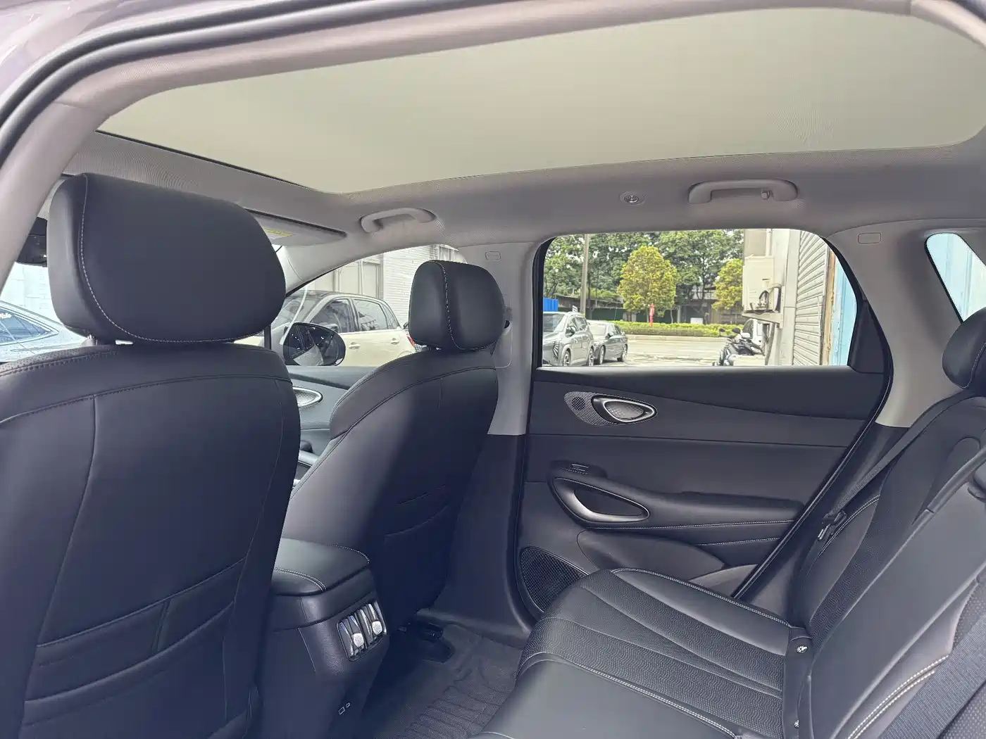 BYD Hai Shi 05 EV 2025 520KM Smart Navigation Edition фото 7