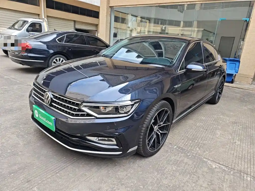 Volkswagen Magotan 2023 Model 2 Million Commemorative Edition 330TSI DSG Luxury