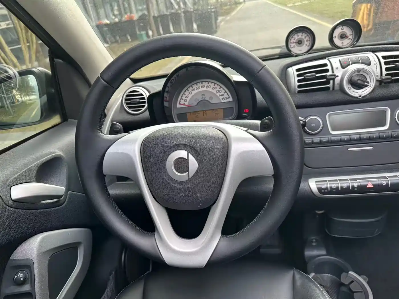 smart fortwo 2011 2011 1.0T Convertible Burning Orange Edition