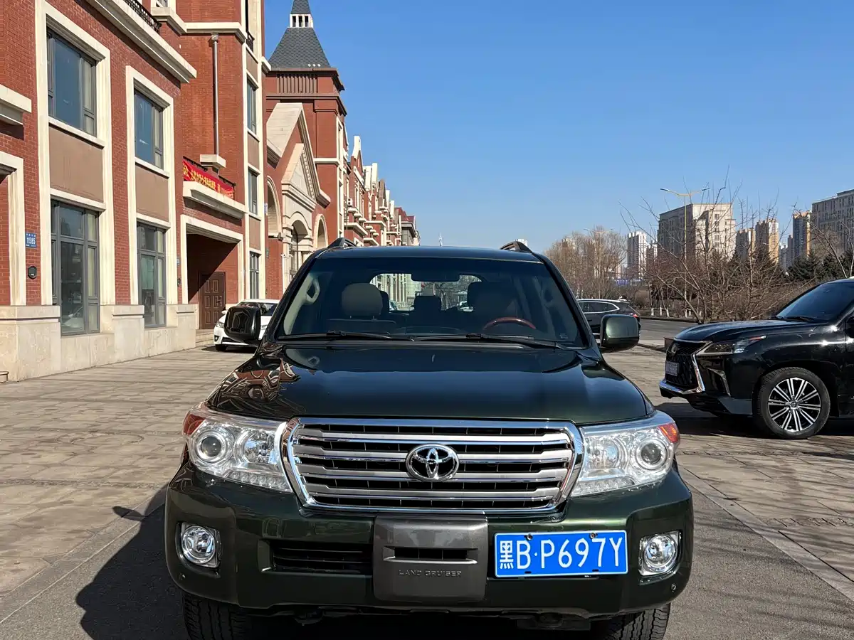 Toyota Land Cruiser (Import) фото 2