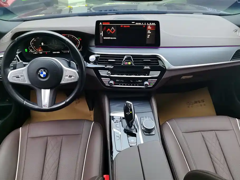 BMW 5 Series 2022 Facelift 530Li Leading M Sport Package фото 12