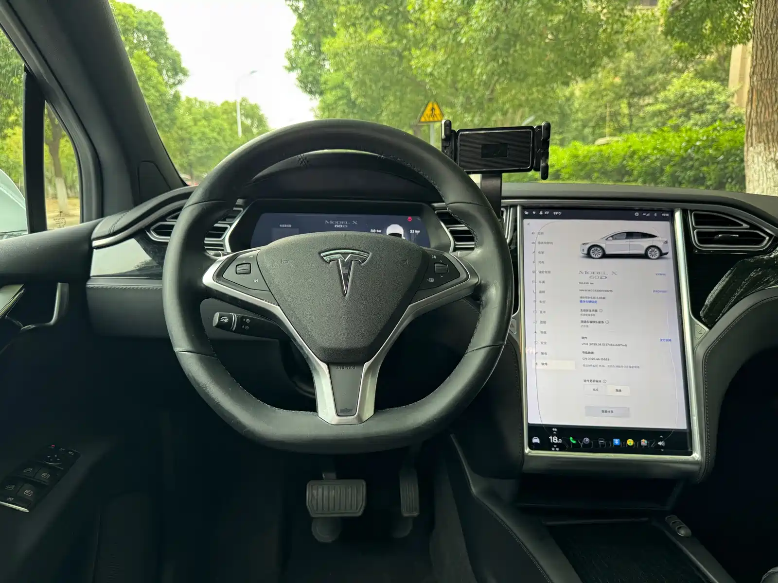 Фото 11 - Tesla Model X