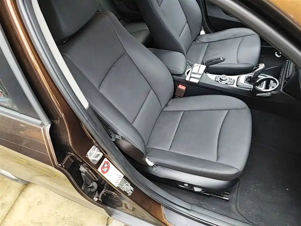 BMW X1 2014 sDrive18i Leading Edition фото 25
