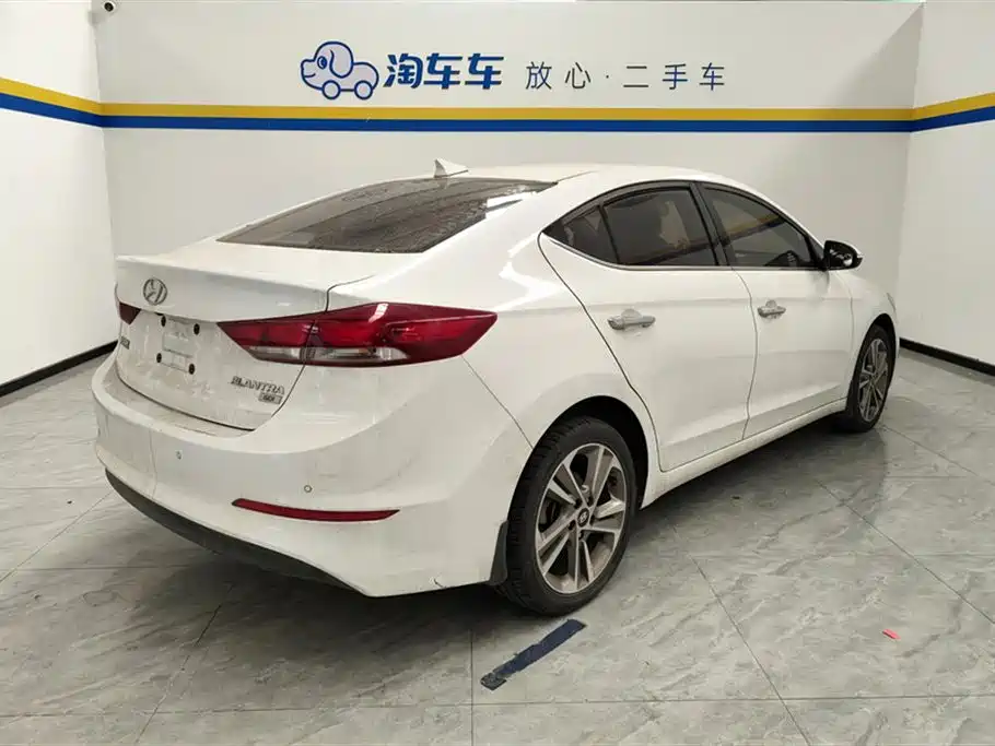 Hyundai Elantra 2016 Model 1.6L Automatic Smart Elite фото 3