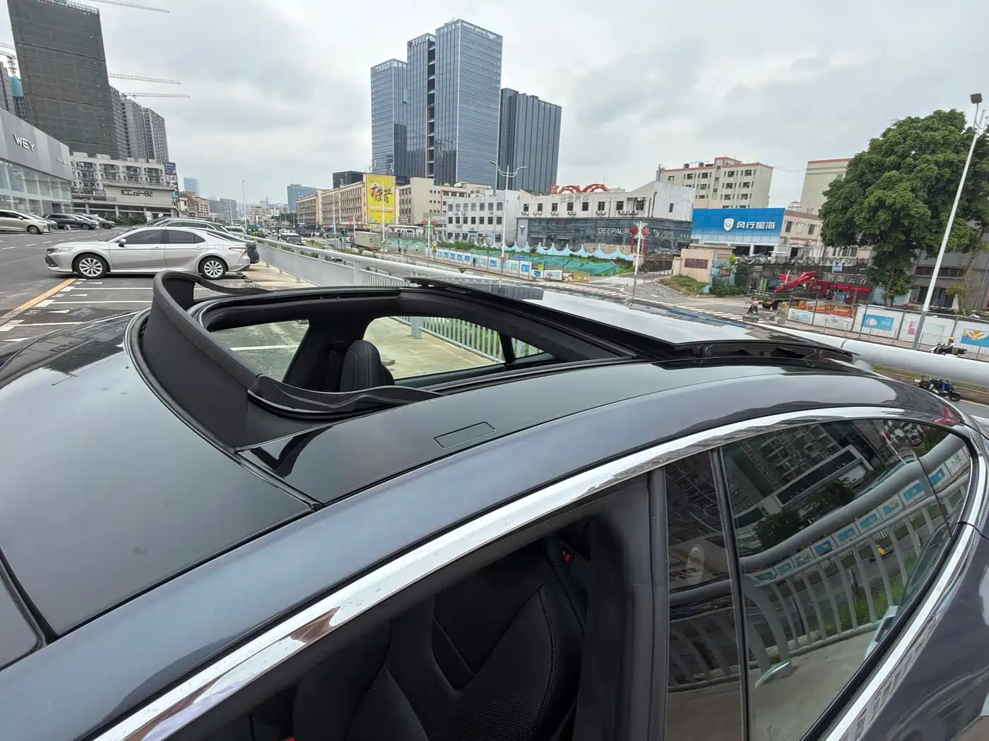 TESLA MODEL S