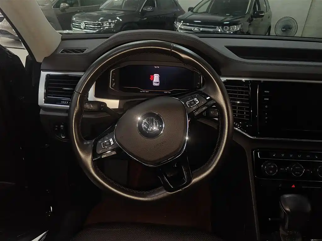 Volkswagen Teramont 2020 Facelift 330TSI 2WD Luxury фото 14