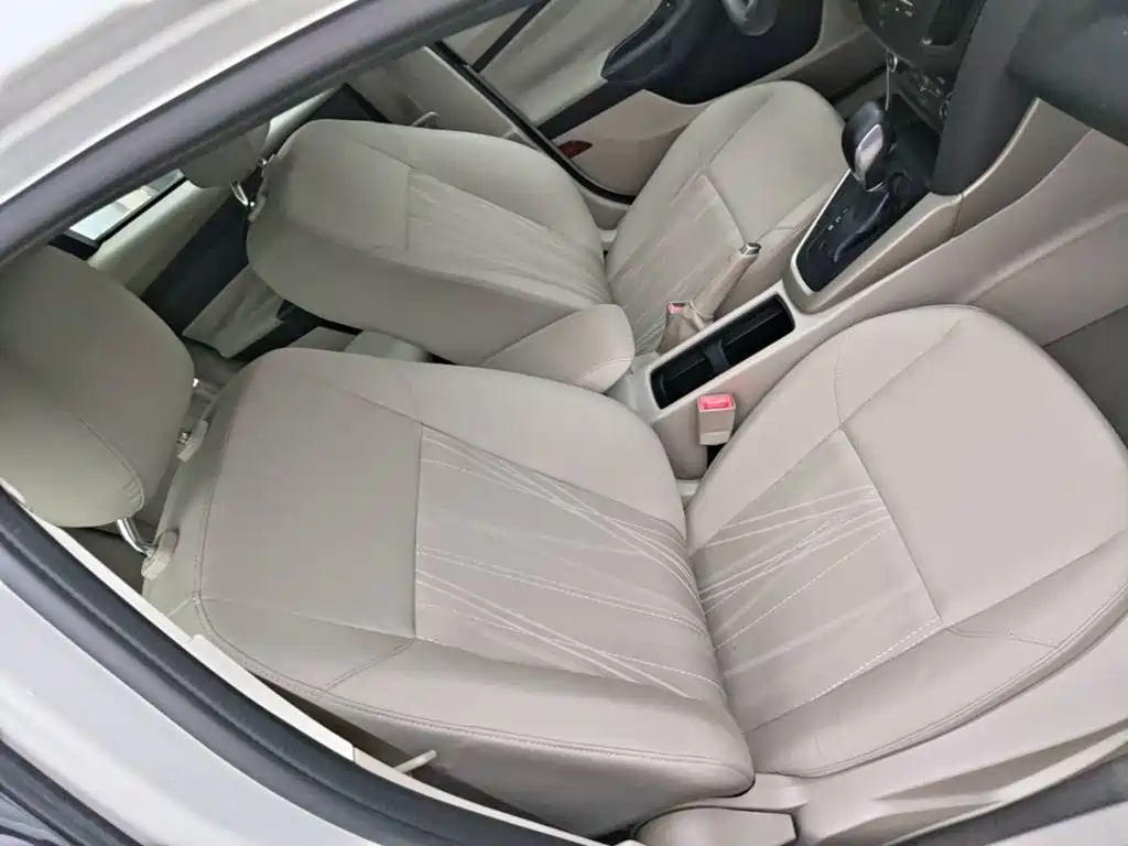 Фото 25 - Ford Focus