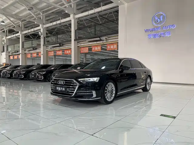 AUDI A8