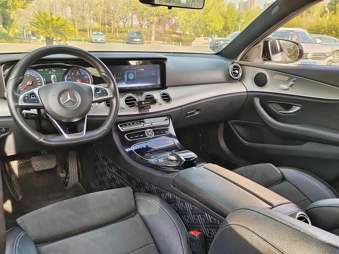 Mercedes-Benz E-Class 2017 E 200 Sport 4MATIC фото 5
