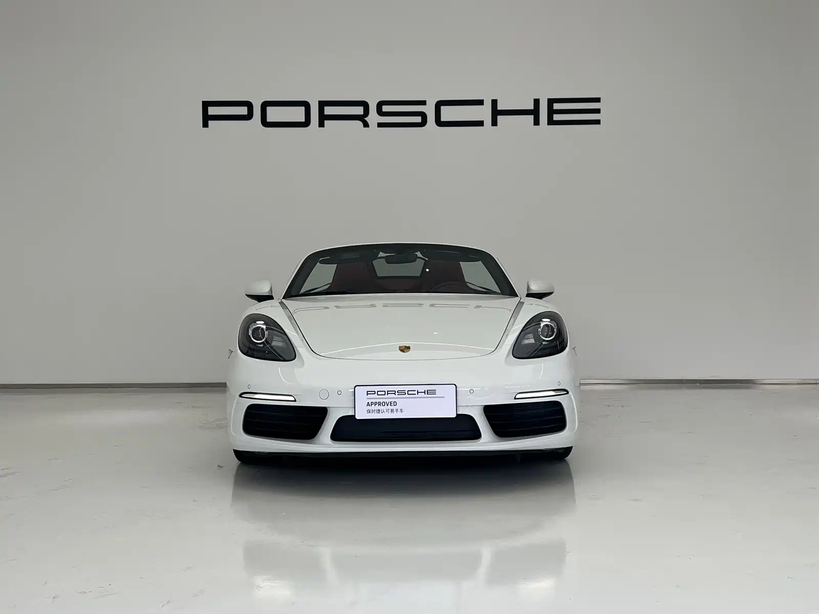 صورة 2 - Porsche 718