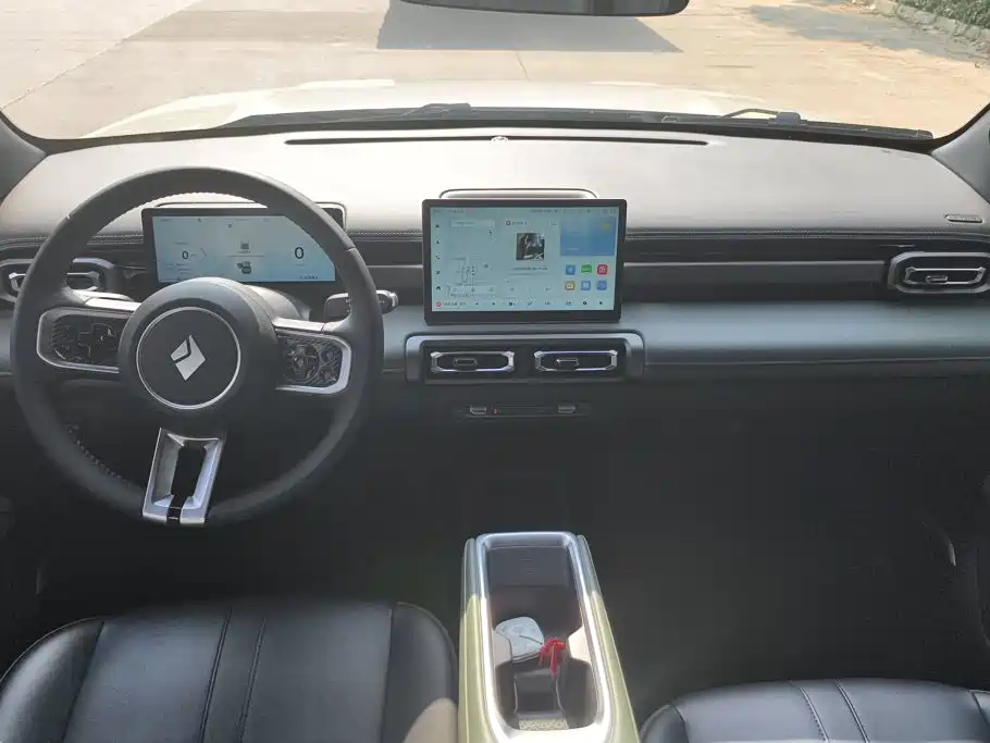Baojun Yueye Plus 2024 2024 Smart Premium 4-Seater
