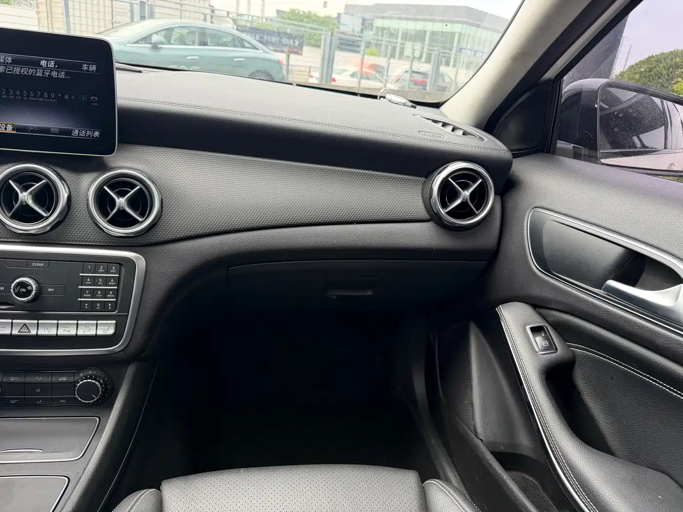 Mercedes-Benz GLA 2018 GLA 220 4MATIC Sport фото 7