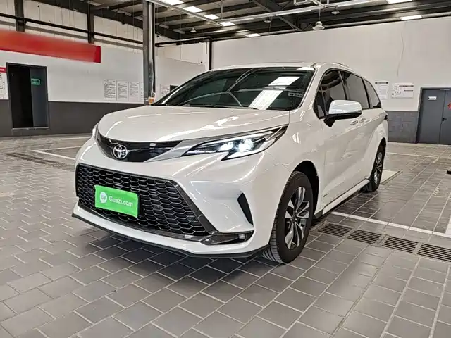 Toyota Granvia 2024