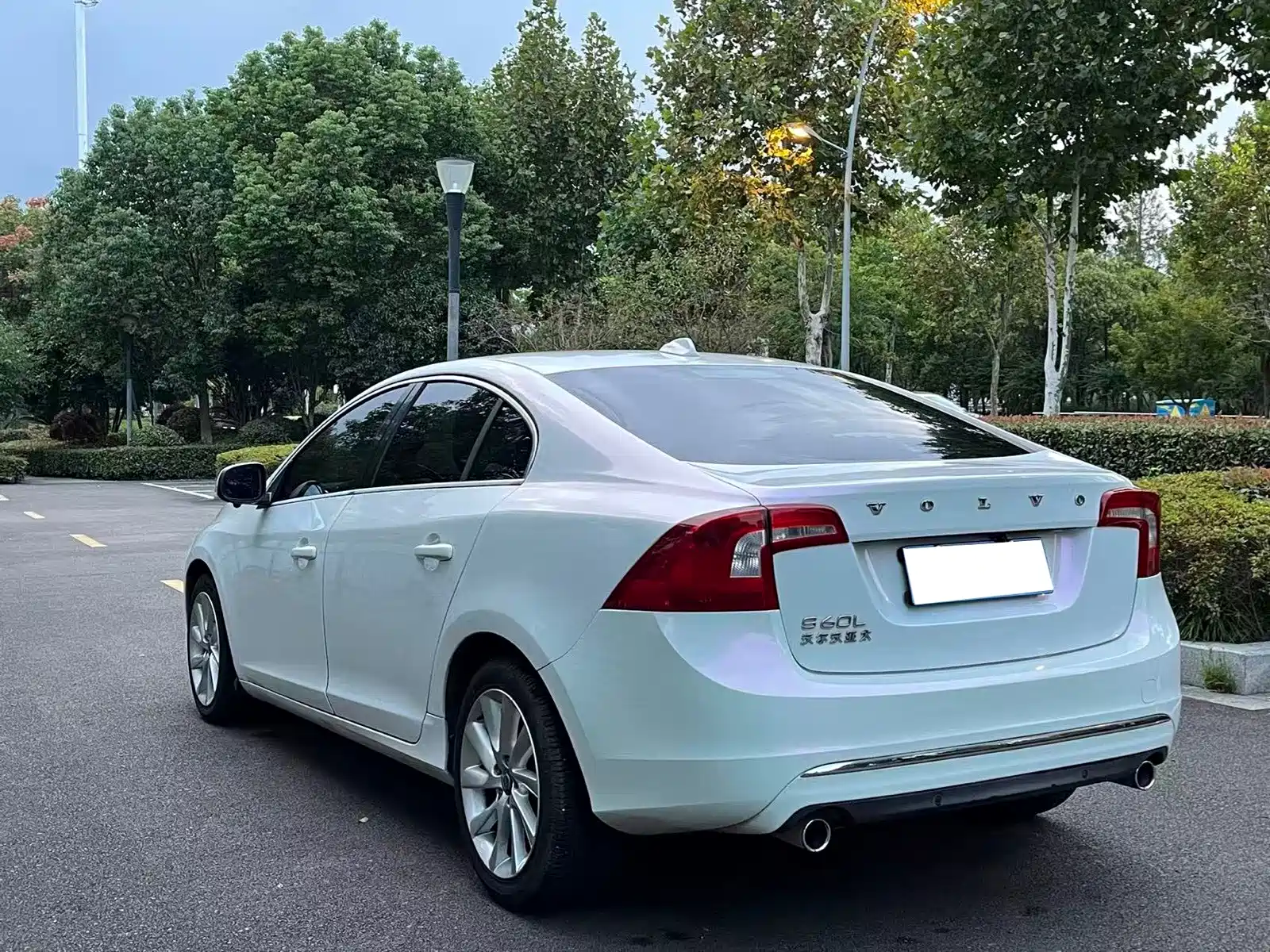Фото 9 - Volvo S60