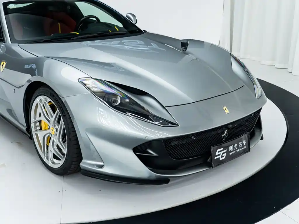 Ferrari 812 2019 2017 6.5L Superfast