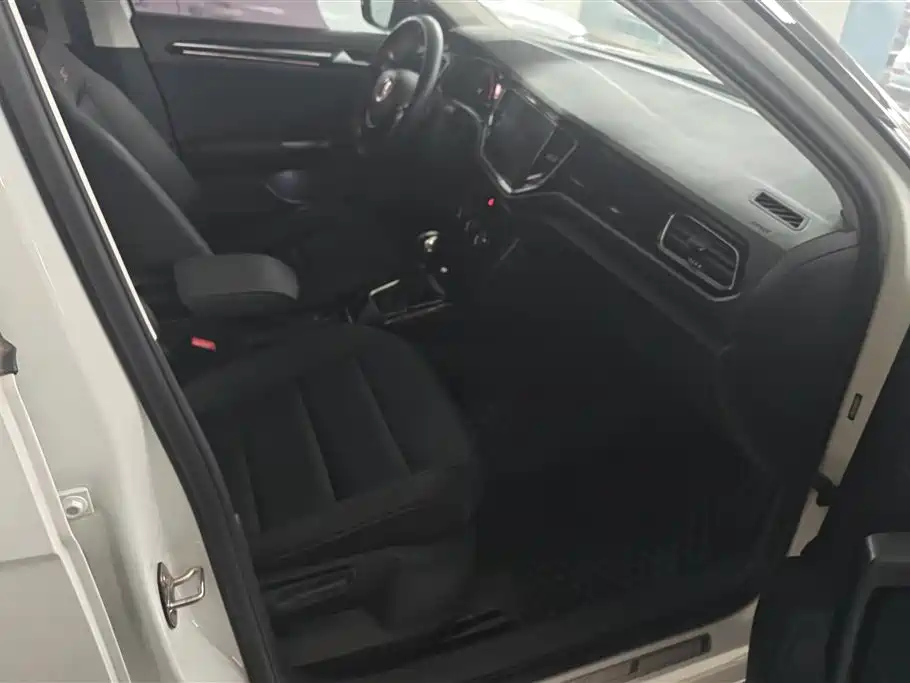 Volkswagen T-ROC 2021 280TSI DSG 2WD Comfort Connected фото 8