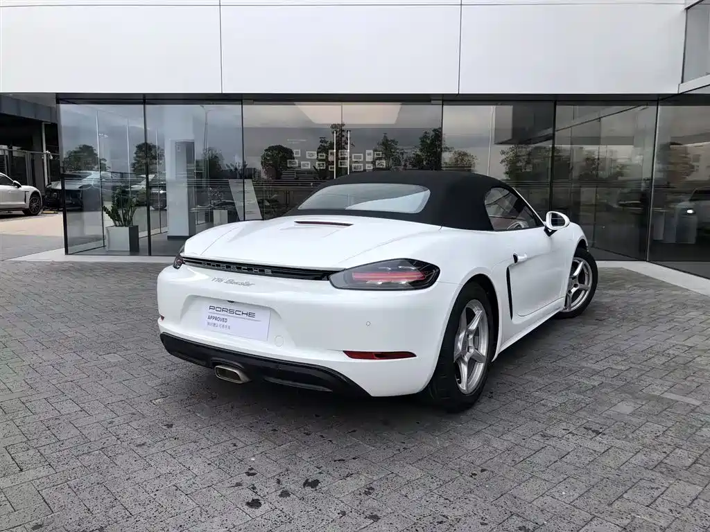 PORSCHE 718