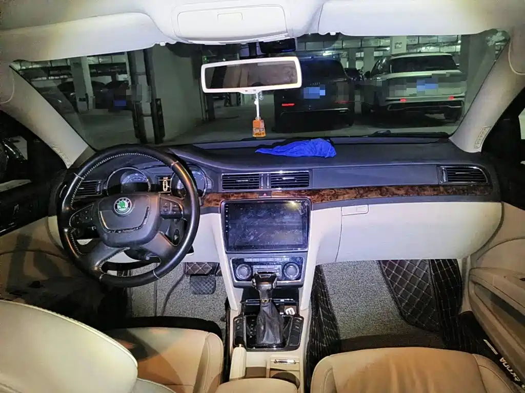 Škoda Superb 2013 2012 1.8TSI Automatic Noble Elegance Edition
