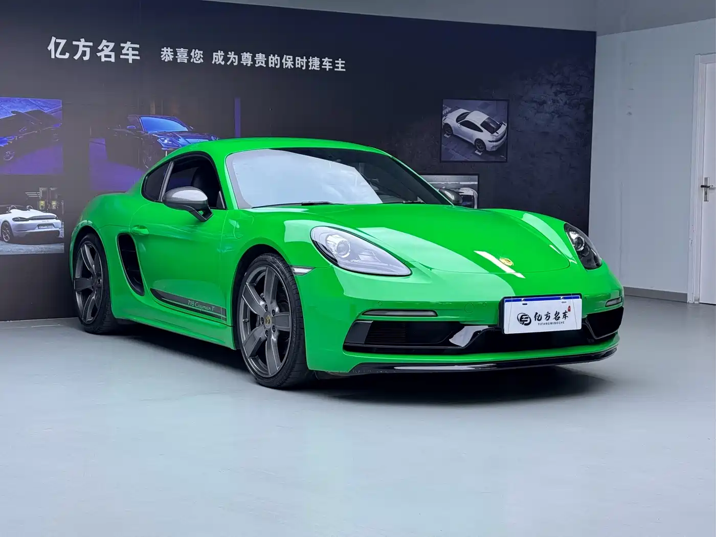 Porsche 718 2019 Cayman T 2.0T фото 3
