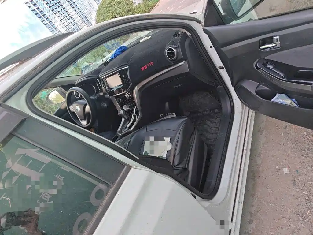 Venucia T70 2017 2016 2.0L CVT Rui Qu Edition