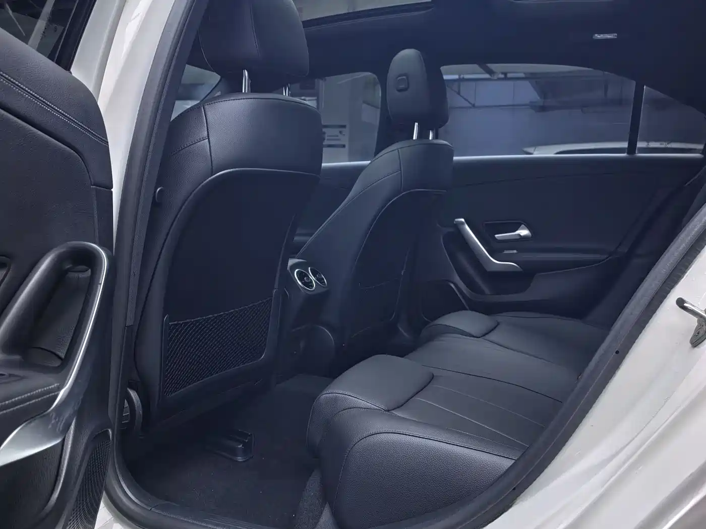 Mercedes-Benz A-Class 2023 A 200 L Dynamic фото 18