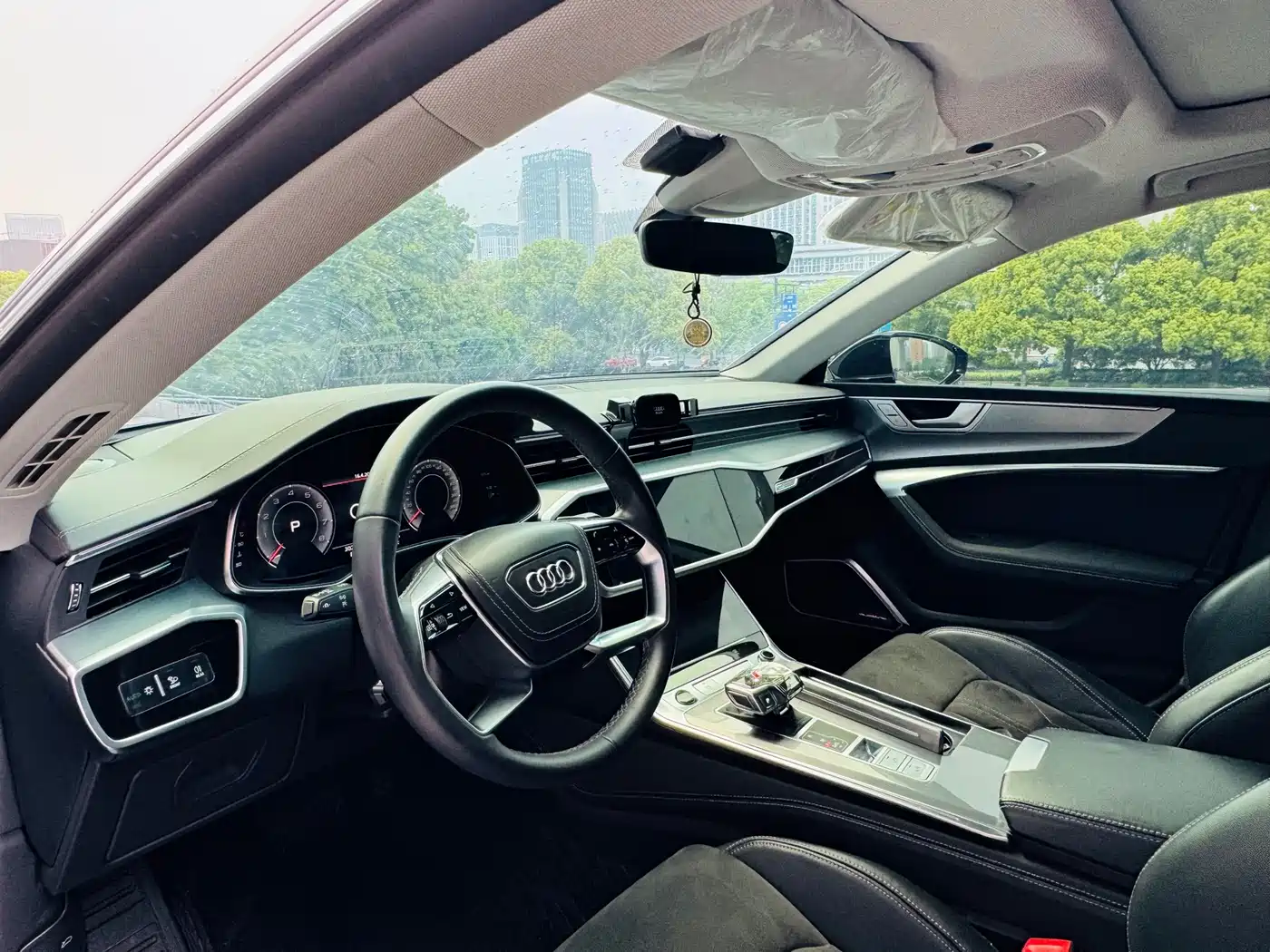 Audi A7L 2024 45 TFSI Luxury фото 8