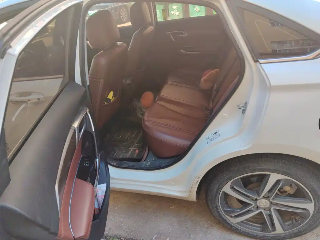 BAIC Senova D50 2019 2018 1.5L CVT Premium Smart Connect Edition