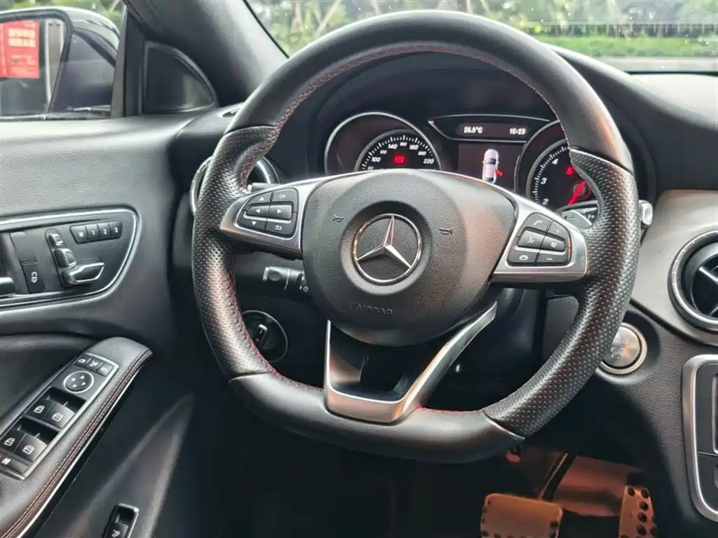 Mercedes-Benz CLA (Import) 2017 Facelift CLA 220 4MATIC фото 16