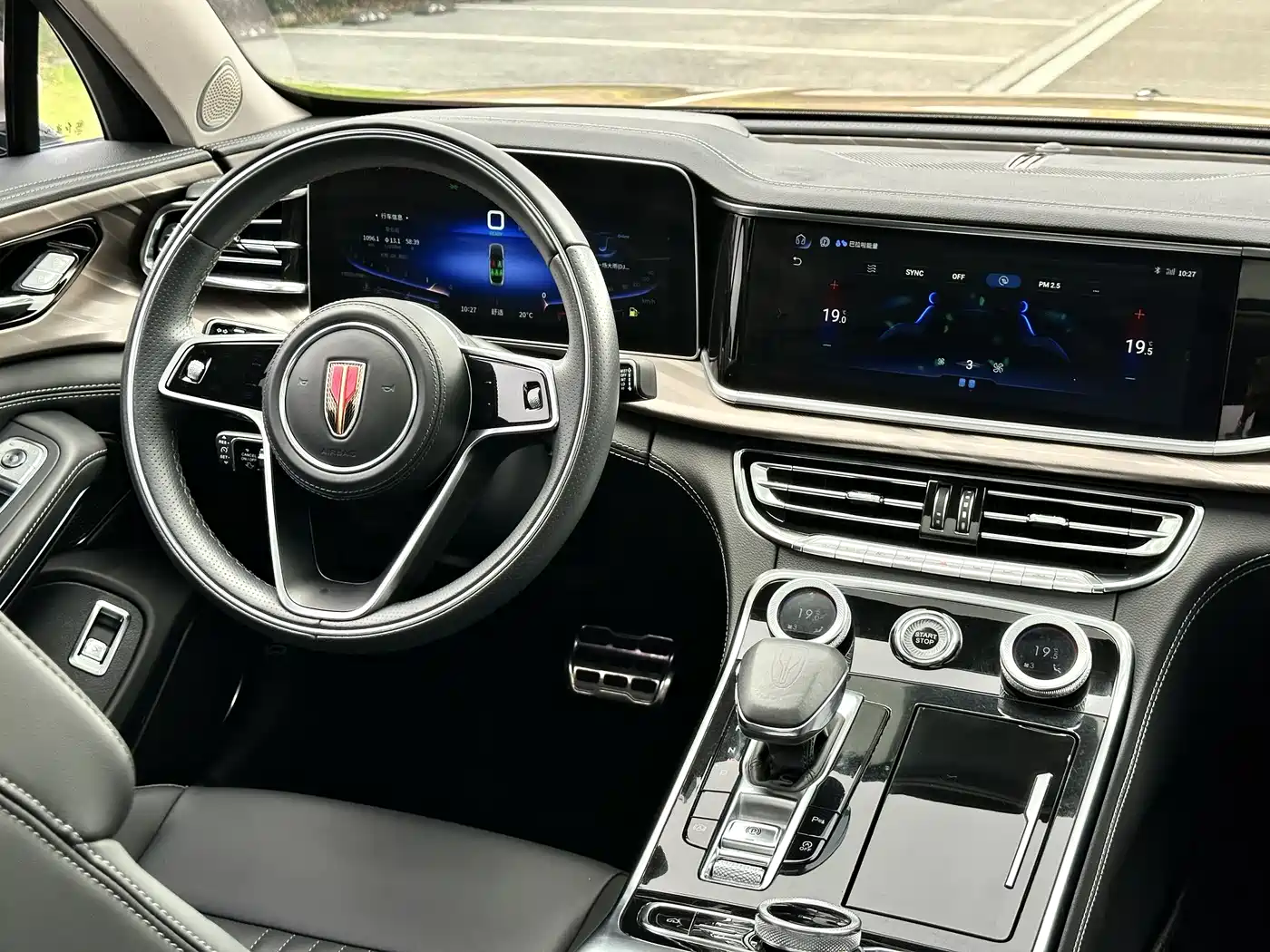 Hongqi H9 2022 2.0T Smart Connect Flag Enjoy Edition фото 10