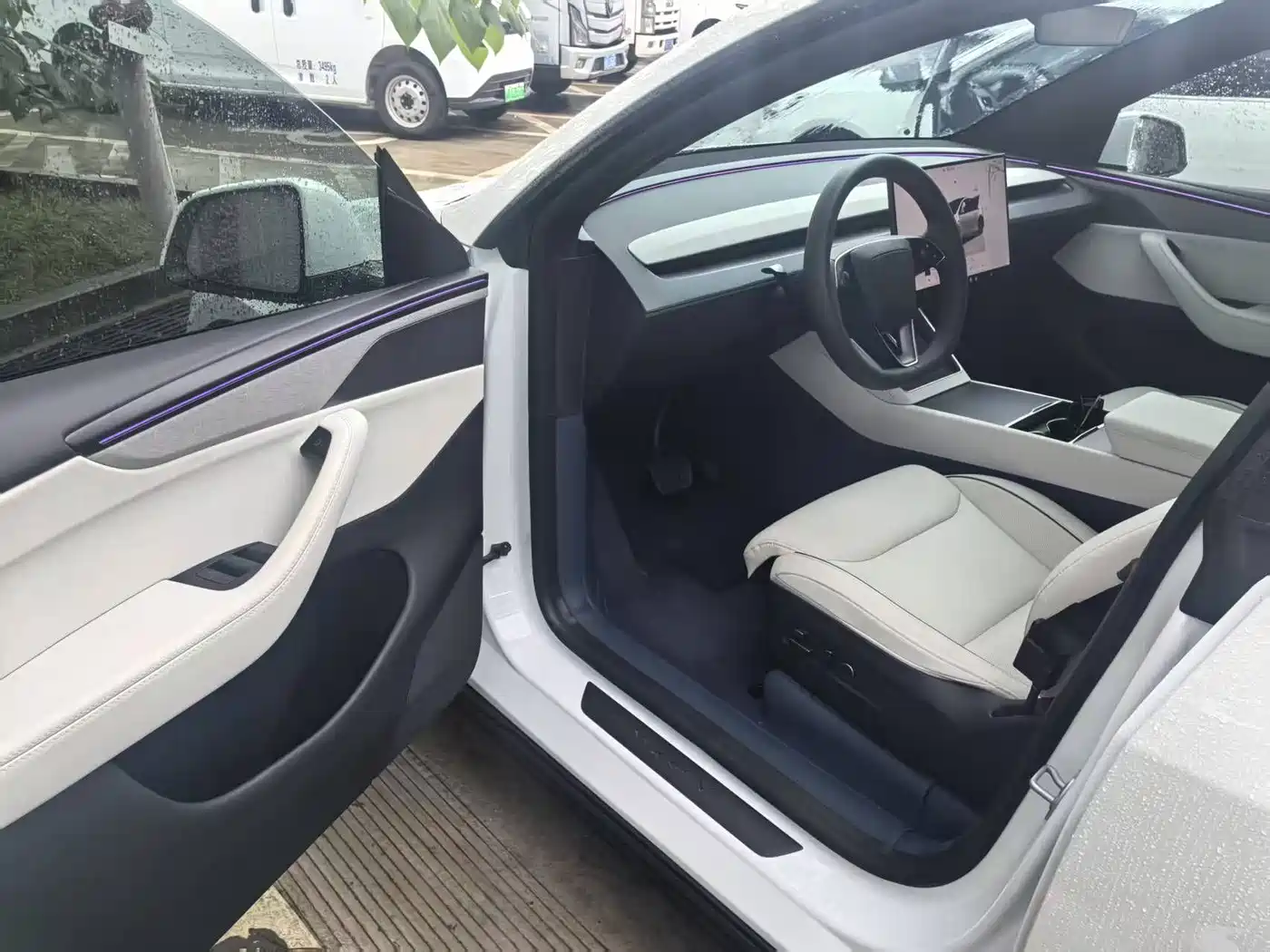 Tesla Model Y L 2026 2025 Facelift Long Range AWD