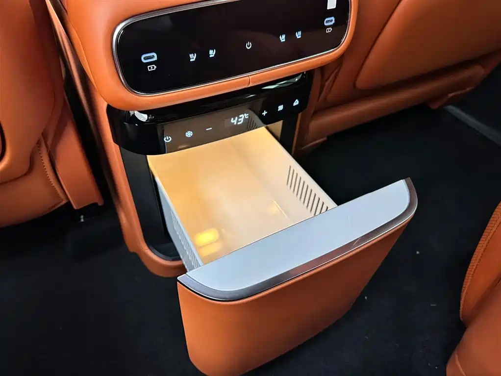 Geely Galaxy Galaxy M9 2025 Model 230km 2WD Explorer+ Edition фото 16