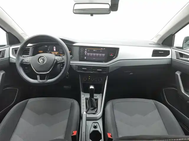 Volkswagen Polo 2023 Facelift Plus 1.5L Auto Joyful Living Edition — фото 5