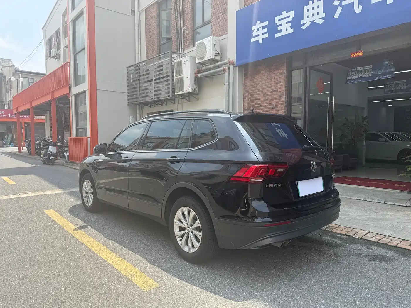Volkswagen Tiguan L 2018 Facelift 330TSI Automatic 2WD Trend Edition фото 5