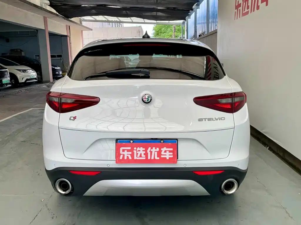 Alfa Romeo Stelvio 2019 2017 2.0T 200HP Elite
