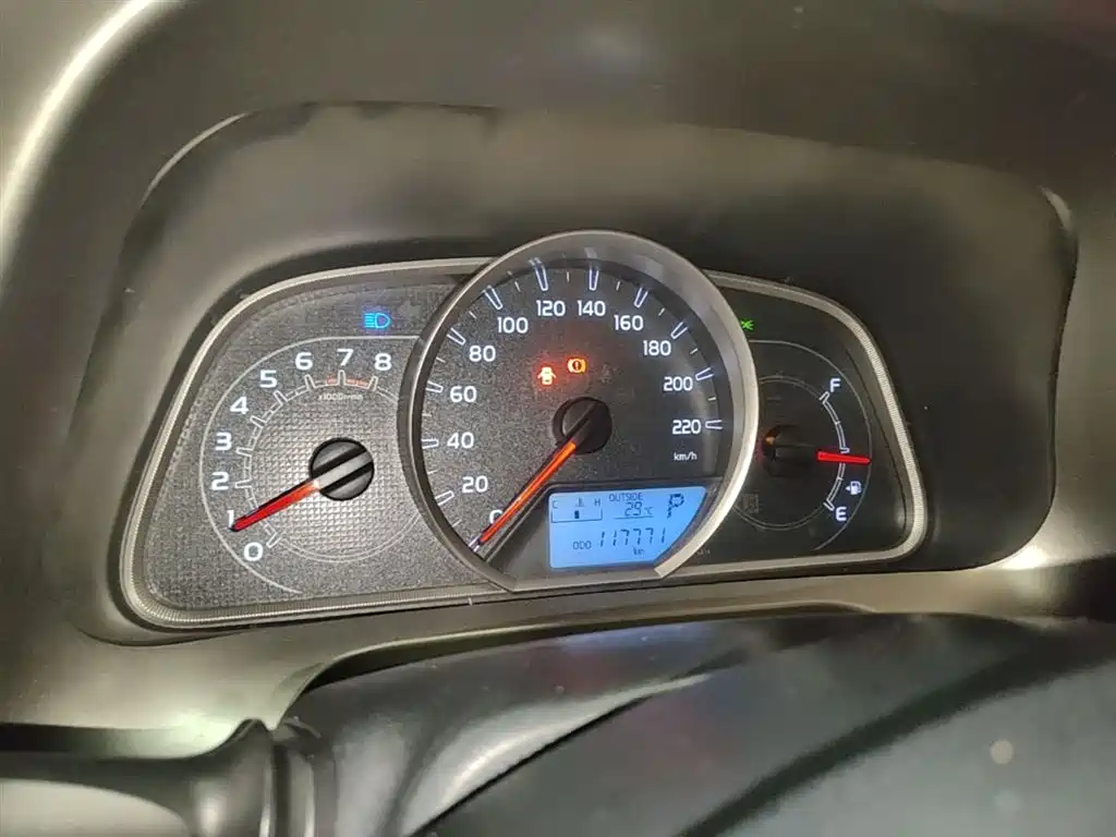 Toyota RAV4 Rongfang 2015 2.0L CVT 2WD Trend Edition фото 8