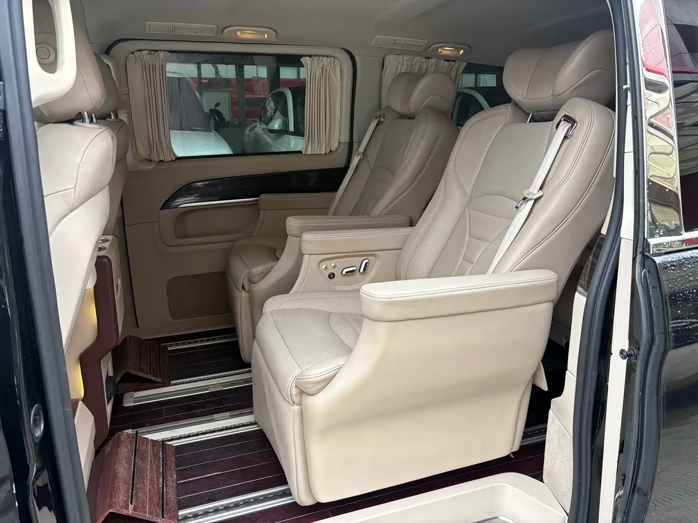 Mercedes-Benz V-Class 2016 V 260 Navigator фото 10