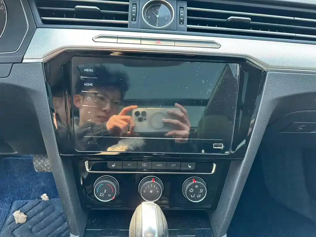 Volkswagen Magotan 2020 280TSI DSG Leading фото 9