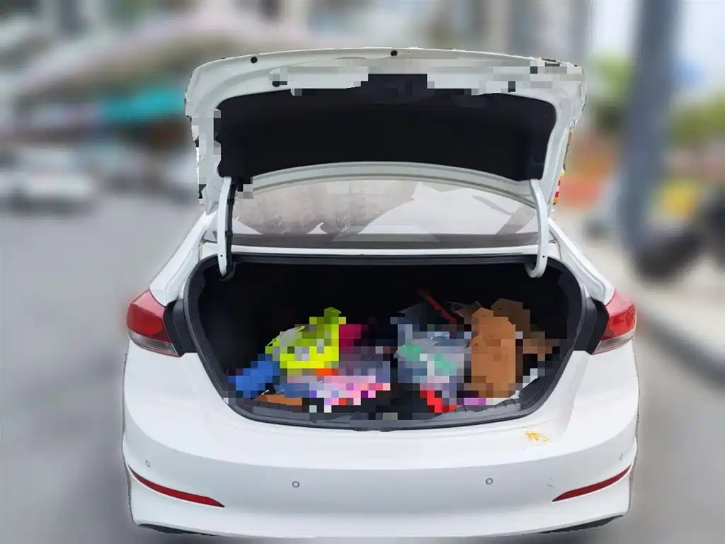 Hyundai Elantra 2016 Model 1.6L Automatic Smart Elite фото 10