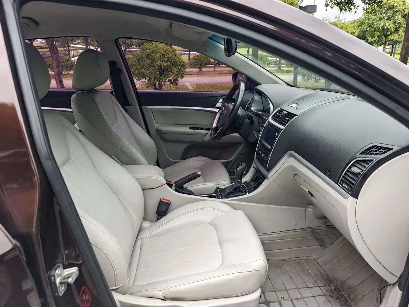 Фото 16 - Geely Emgrand