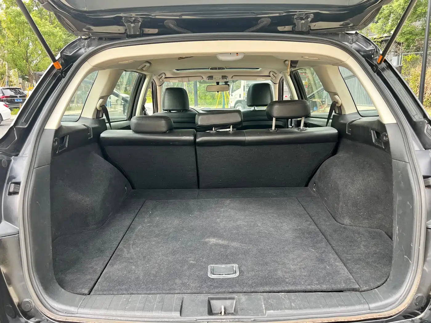Subaru Outback 2010 2.5i Luxury фото 17