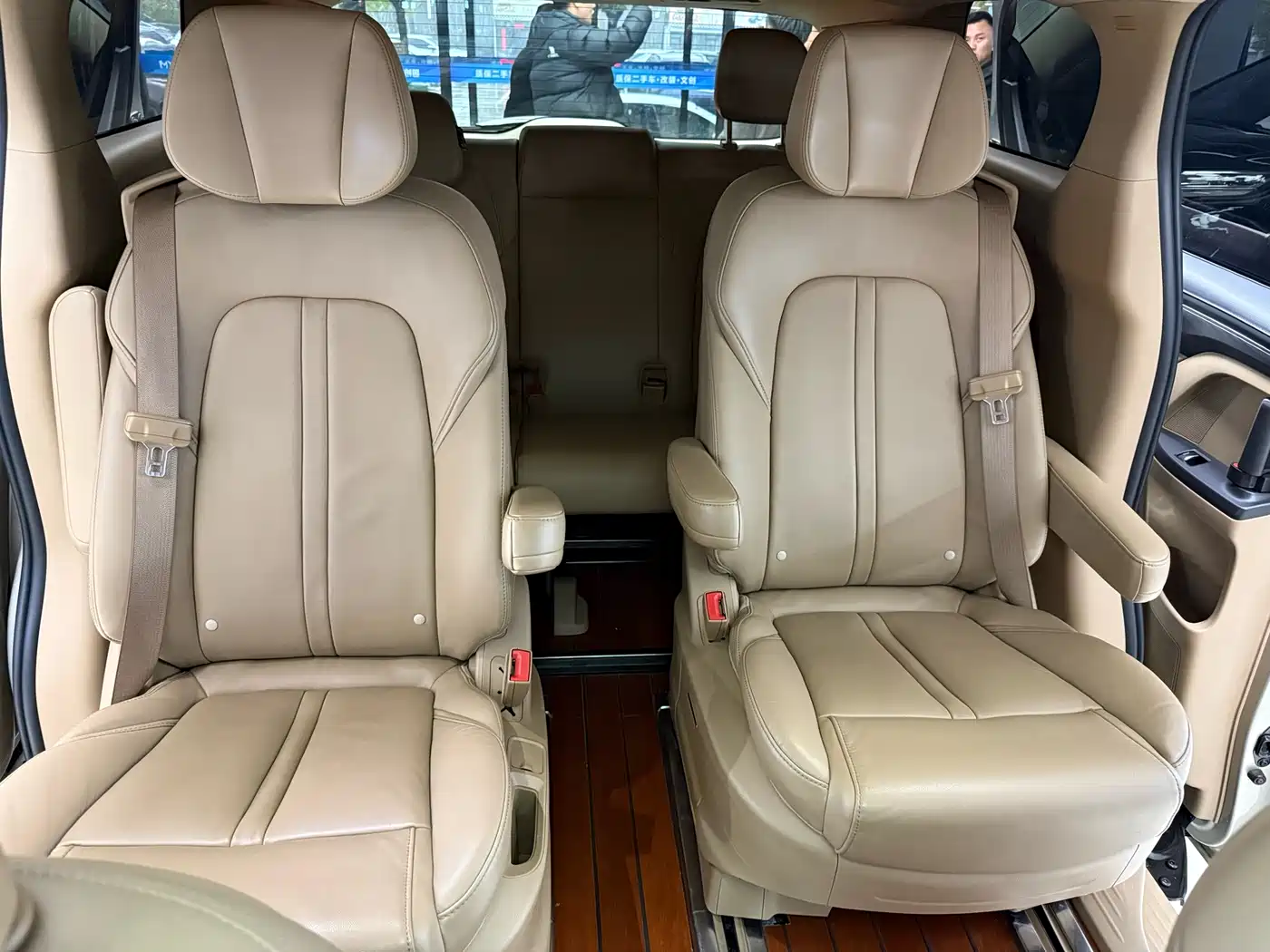 Buick GL8 2021 ES Landlord 653T Premium фото 9